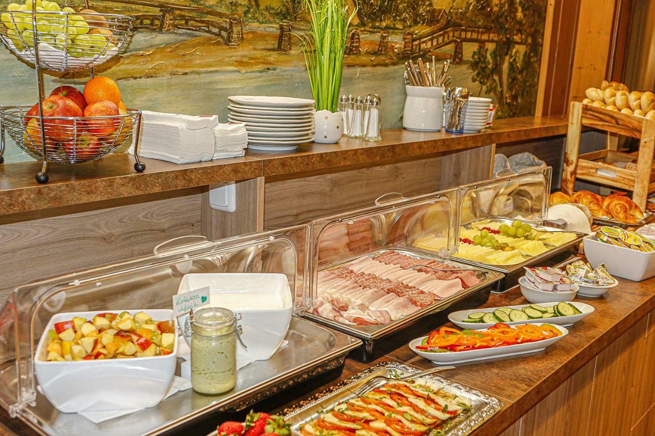 Pension Cafe Maier Golling an der Salzach Exterior foto